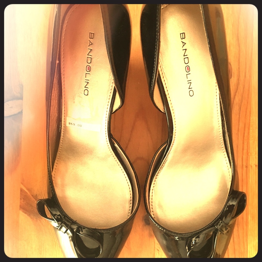 Bandalino paten leather w/bows-worn 2 times.